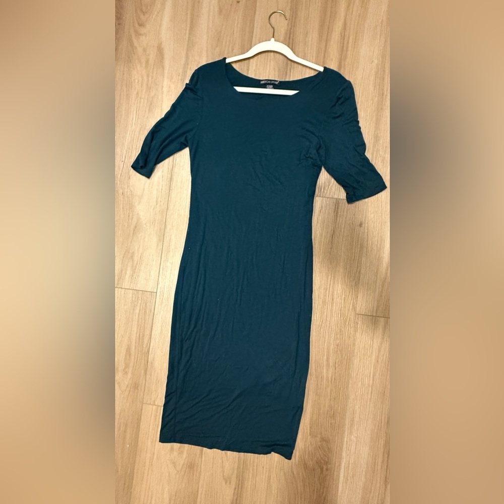 Bodycon emerald green dress!